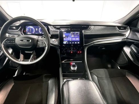 Used 2024 Jeep Grand Cherokee L Altitude AWD/4WD image 18