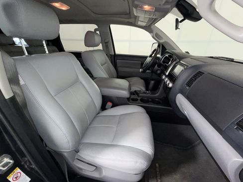 Used 2019 Toyota Sequoia SR5 AWD/4WD image 27