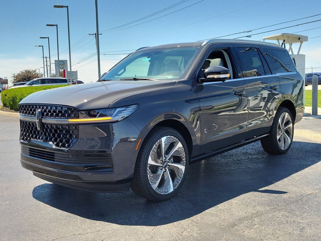 New 2026 Lincoln Navigator Black Label AWD/4WD image 8