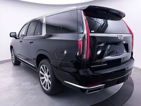 Used 2024 Cadillac Escalade ESV Premium Luxury Platinum AWD/4WD image 16