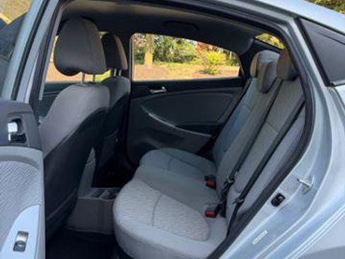 Used 2014 Hyundai Accent GLS w/ Option Group 2 FWD image 11