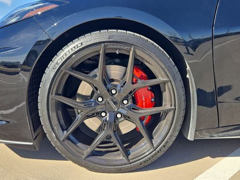 Used 2023 Chevrolet Corvette Stingray Coupe w/ Z51 Performance Package image 12