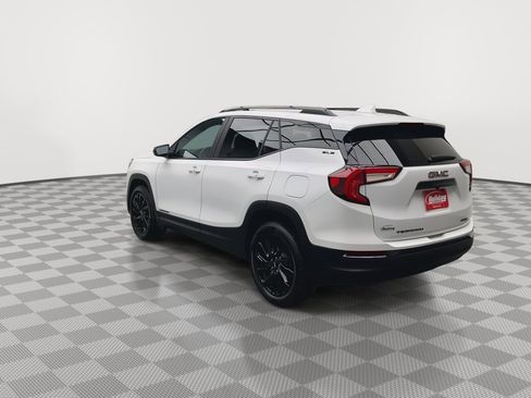 Certified 2024 GMC Terrain SLE w/ Driver Convenience Package image 2