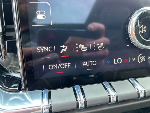 New 2026 GMC Yukon XL Elevation image 22