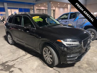 Used 2016 Volvo XC90 T6 Momentum w/ Momentum Plus Package