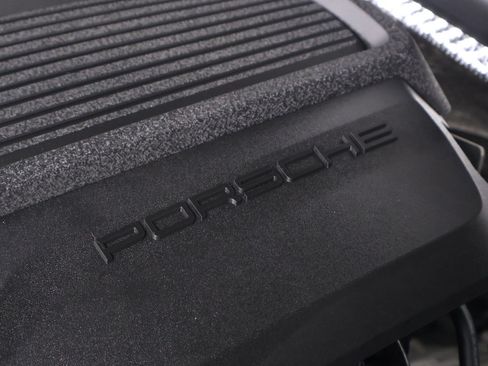 Certified 2026 Porsche Macan AWD/4WD image 27