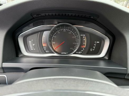 Used 2018 Volvo V60 T5 Cross Country w/ Convenience Package image 21