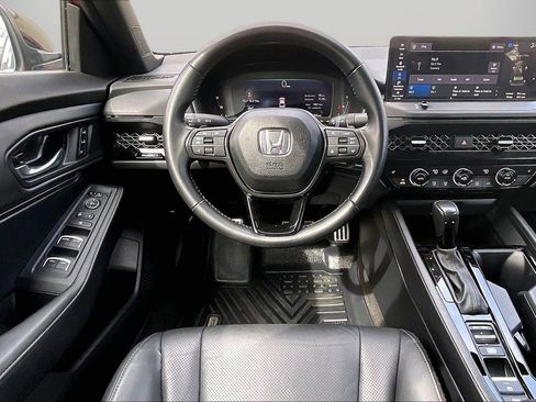 Used 2023 Honda Accord Sport image 12