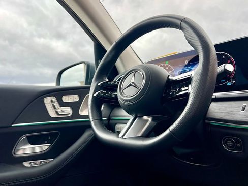 Certified 2026 Mercedes-Benz GLS 450 4MATIC image 8