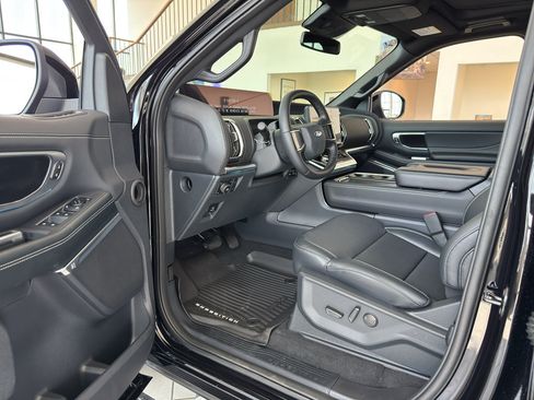 New 2027 Ford Expedition Platinum w/ Stealth Appearance Package AWD/4WD image 10