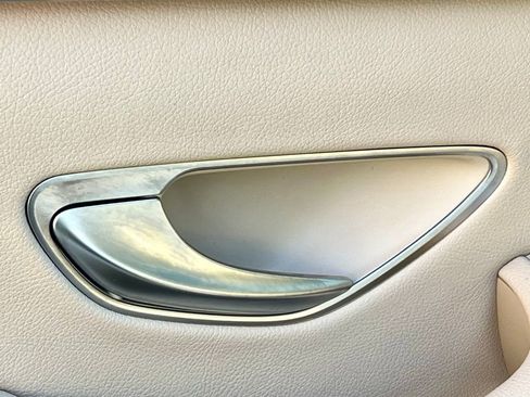 Certified 2022 Mercedes-Benz GLC 300 4MATIC image 27