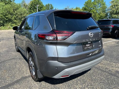 Used 2023 Nissan Rogue S AWD/4WD image 8