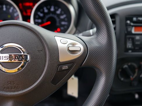 Used 2013 Nissan Juke S image 24