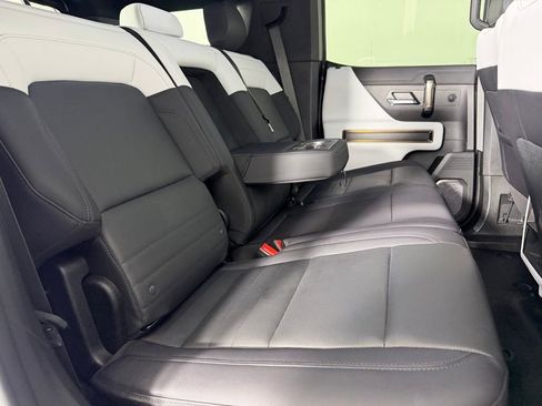 Used 2025 GMC Hummer EV 2X AWD/4WD image 30