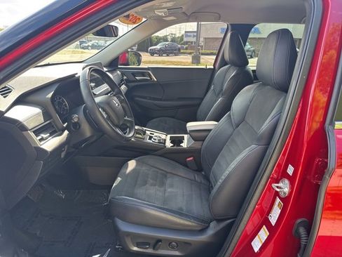 Used 2022 Mitsubishi Outlander SE image 6