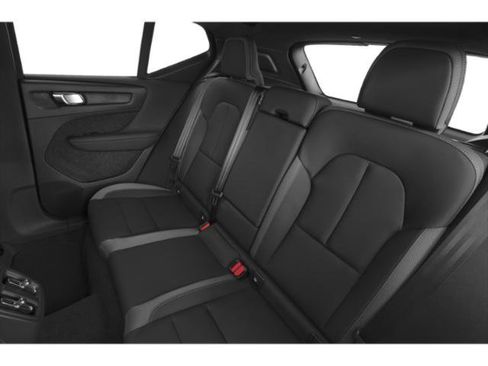 Used 2024 Volvo XC40 Recharge Plus w/ Protection Package Premier AWD/4WD image 13