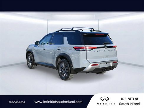 Used 2023 Nissan Pathfinder SL w/ SL Premium Package image 6