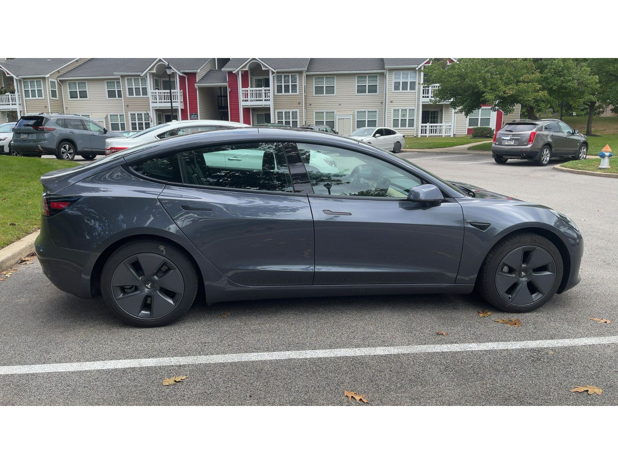 Used 2022 Tesla Model 3 Long Range AWD/4WD image 3