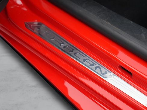 Used 2021 Lamborghini Huracan EVO RWD image 24