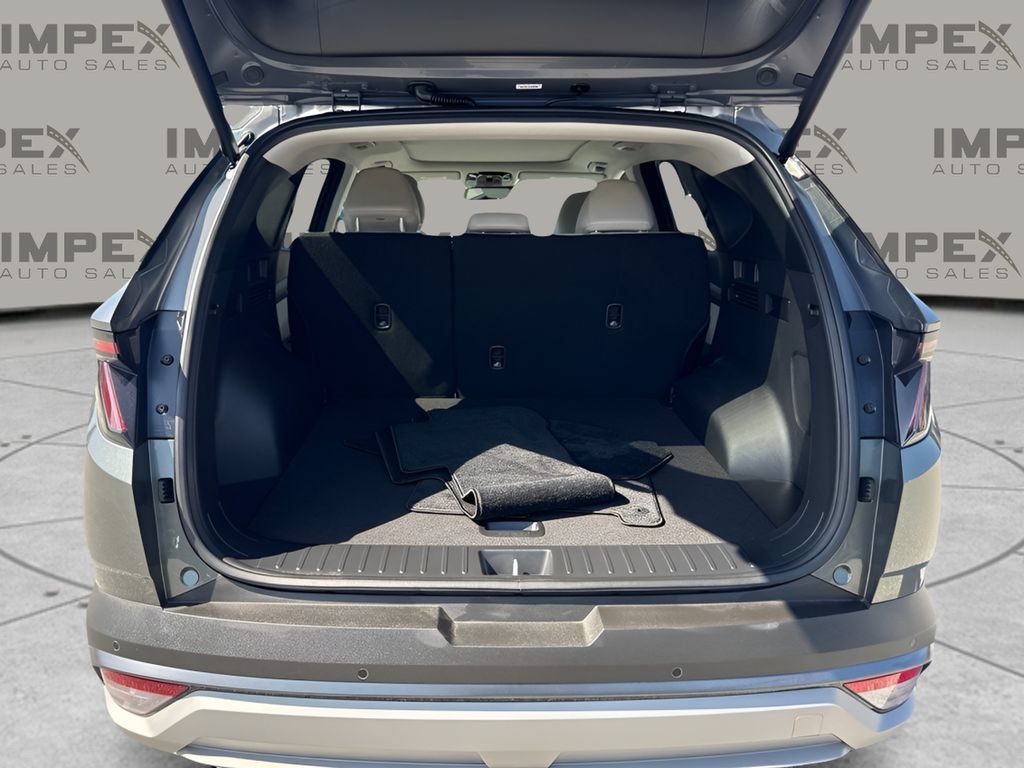 Used 2025 Hyundai Tucson Limited AWD/4WD image 24