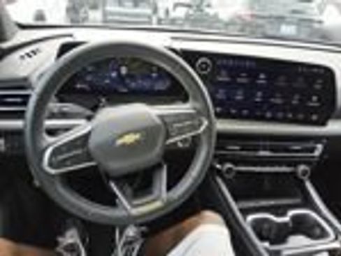 Used 2026 Chevrolet Traverse LT w/ Driver Confidence Package FWD image 16