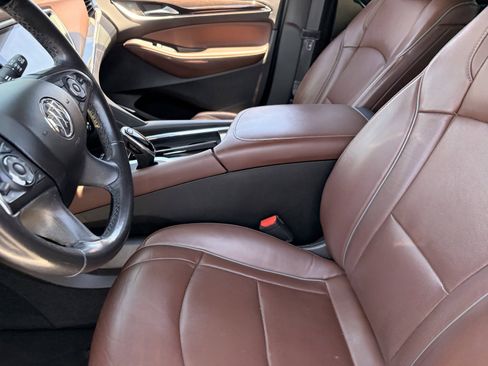 Used 2018 Buick Enclave Avenir w/ Avenir Technology Package FWD image 16