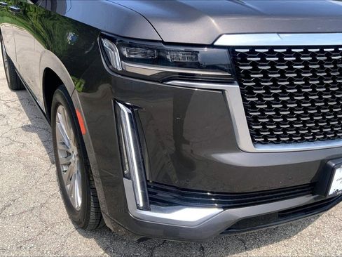 Used 2021 Cadillac Escalade ESV Premium Luxury w/ Driver Assist Tech Package AWD/4WD image 28