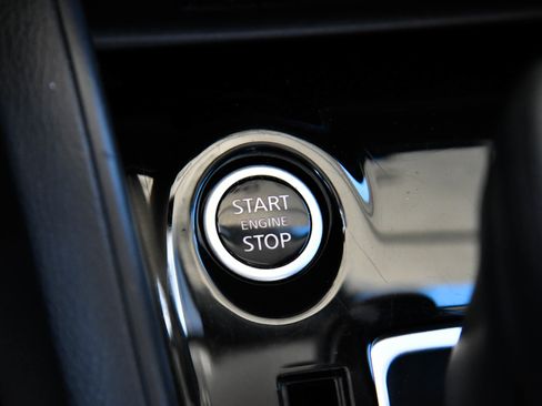 Used 2023 Nissan Versa SV image 24