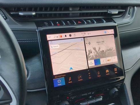 Certified 2022 Jeep Grand Cherokee L Limited image 29