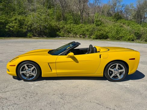 Used 2007 Chevrolet Corvette Convertible w/ Preferred Equipment Group image 7