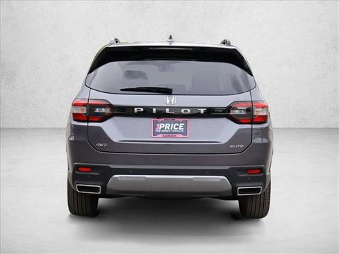 Used 2026 Honda Pilot Elite image 8