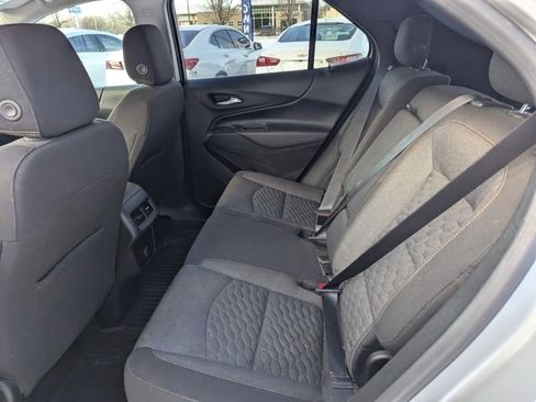 Used 2018 Chevrolet Equinox LT image 17