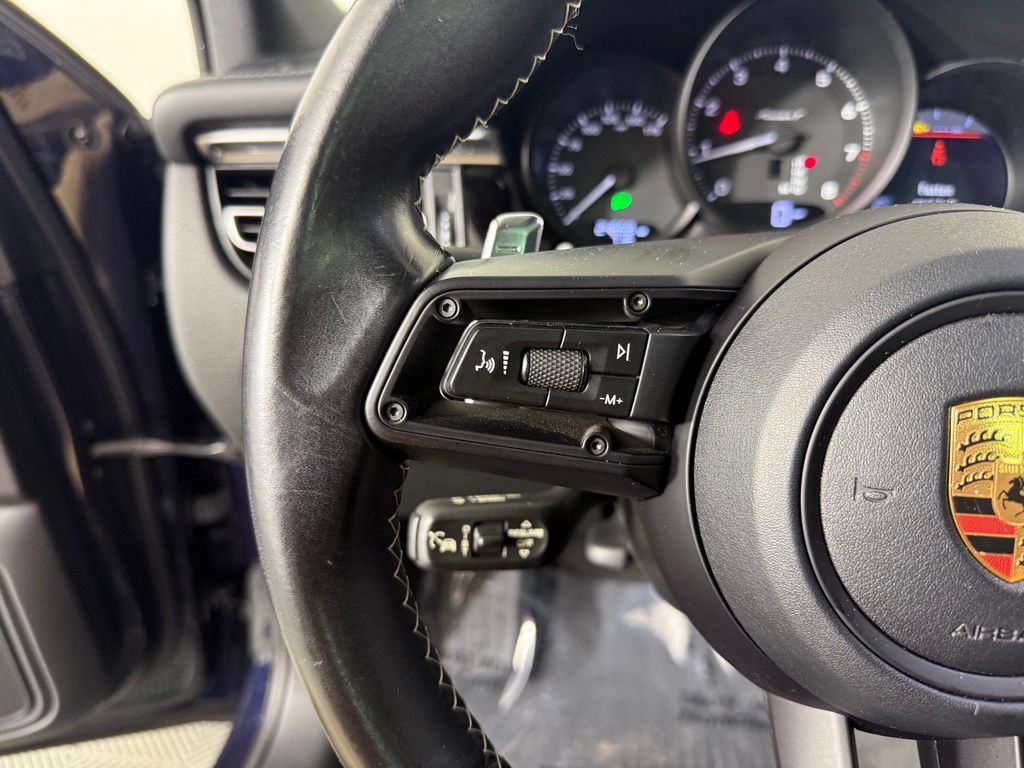 Certified 2023 Porsche Macan Turbo AWD/4WD image 27