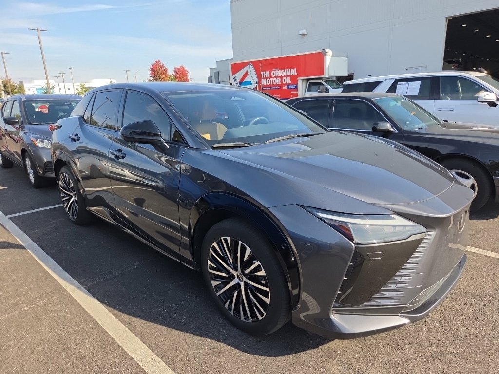 Used 2023 Lexus RZ 450e Premium w/ Technology Package AWD/4WD image 3