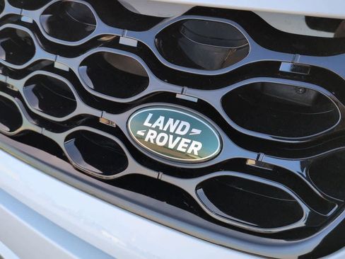 Used 2025 Land Rover Discovery Sport S image 11