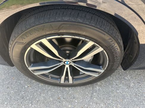 Used 2019 BMW X7 xDrive50i w/ M Sport Package image 18