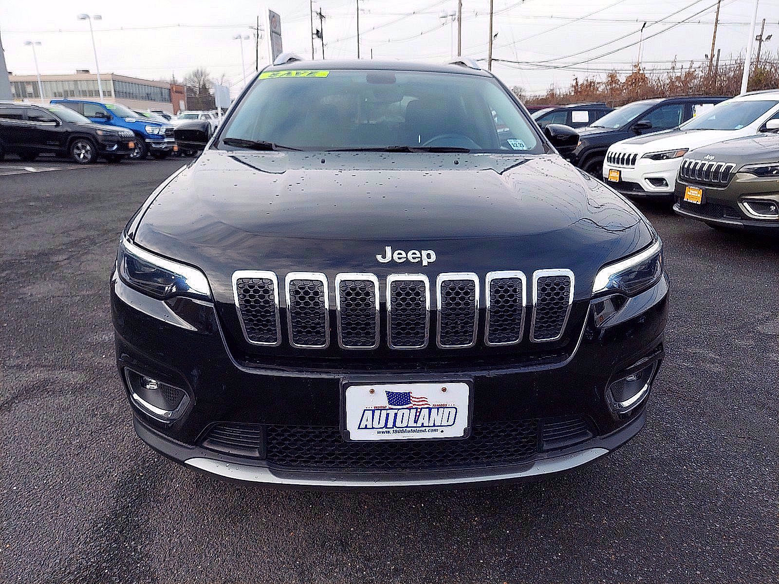 Used 2019 Jeep Cherokee Limited AWD/4WD image 2