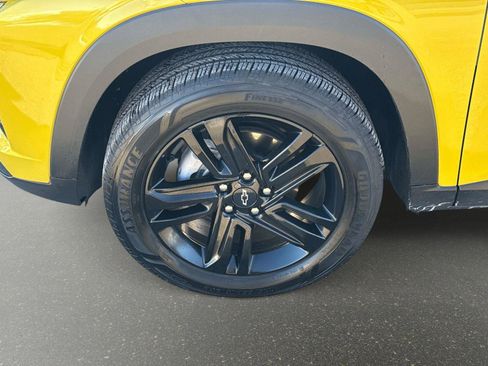 Used 2024 Chevrolet Trax ACTIV w/ Sunroof Package image 9