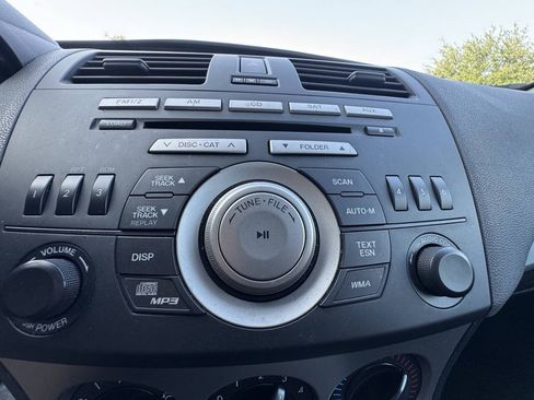 Used 2010 MAZDA MAZDA3 i Sport FWD image 14
