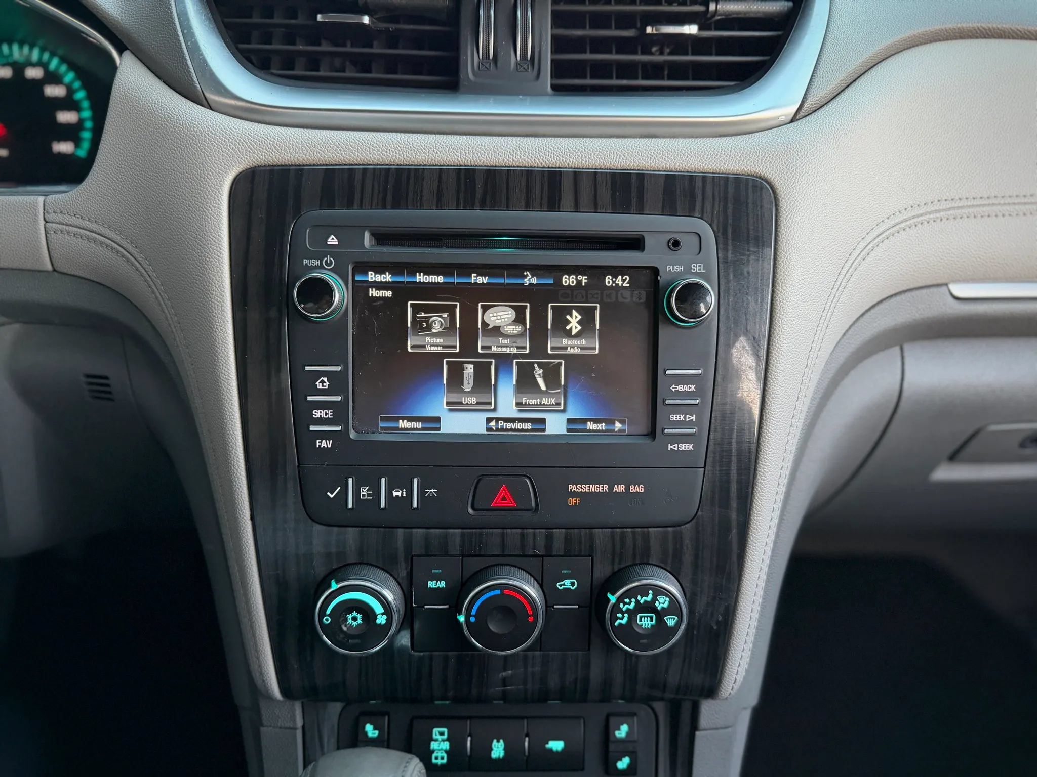 Used 2014 Chevrolet Traverse LT w/ All-Star Edition AWD/4WD image 12