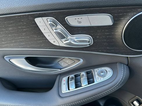 Used 2020 Mercedes-Benz C 300 Sedan image 11