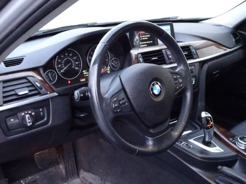 Used 2014 BMW 320i xDrive Sedan image 8