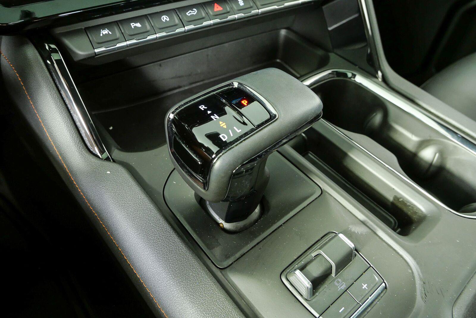 Certified 2026 GMC Sierra 1500 AT4 w/ Technology Package AWD/4WD image 19