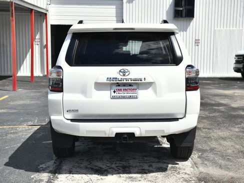 Used 2024 Toyota 4Runner SR5 image 5
