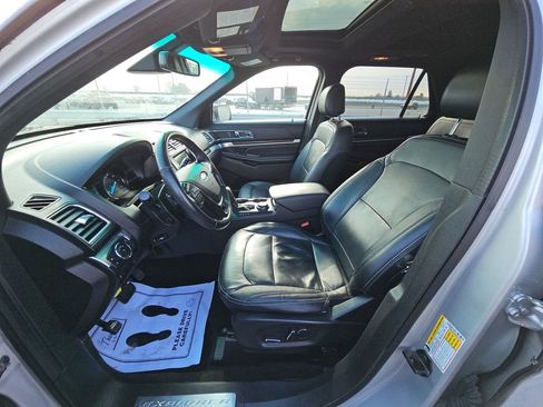 Used 2017 Ford Explorer Limited w/ Equipment Group 301A image 2