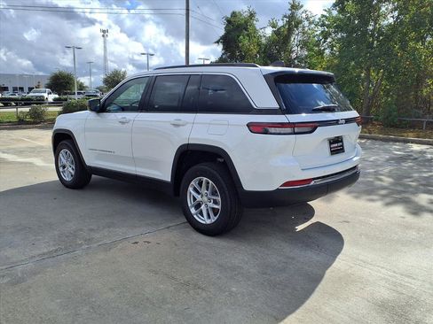New 2025 Jeep Grand Cherokee Laredo X image 2
