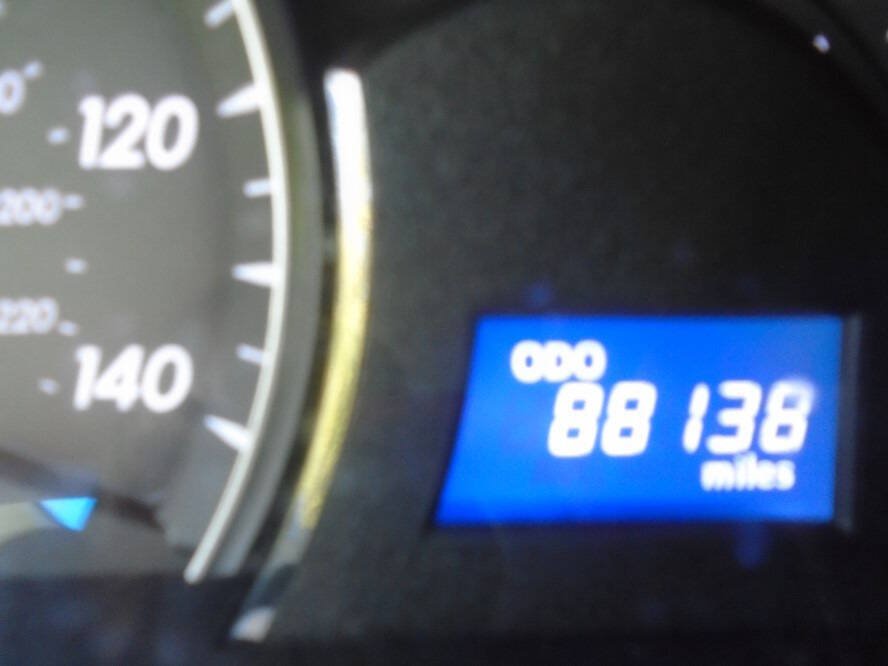 Used 2012 Toyota Camry LE FWD image 9