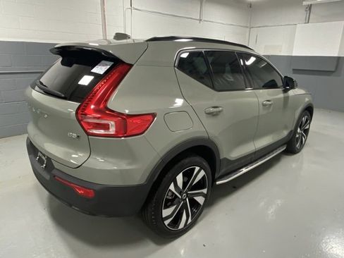 Certified 2023 Volvo XC40 B5 Plus w/ Driver Assist Package image 3