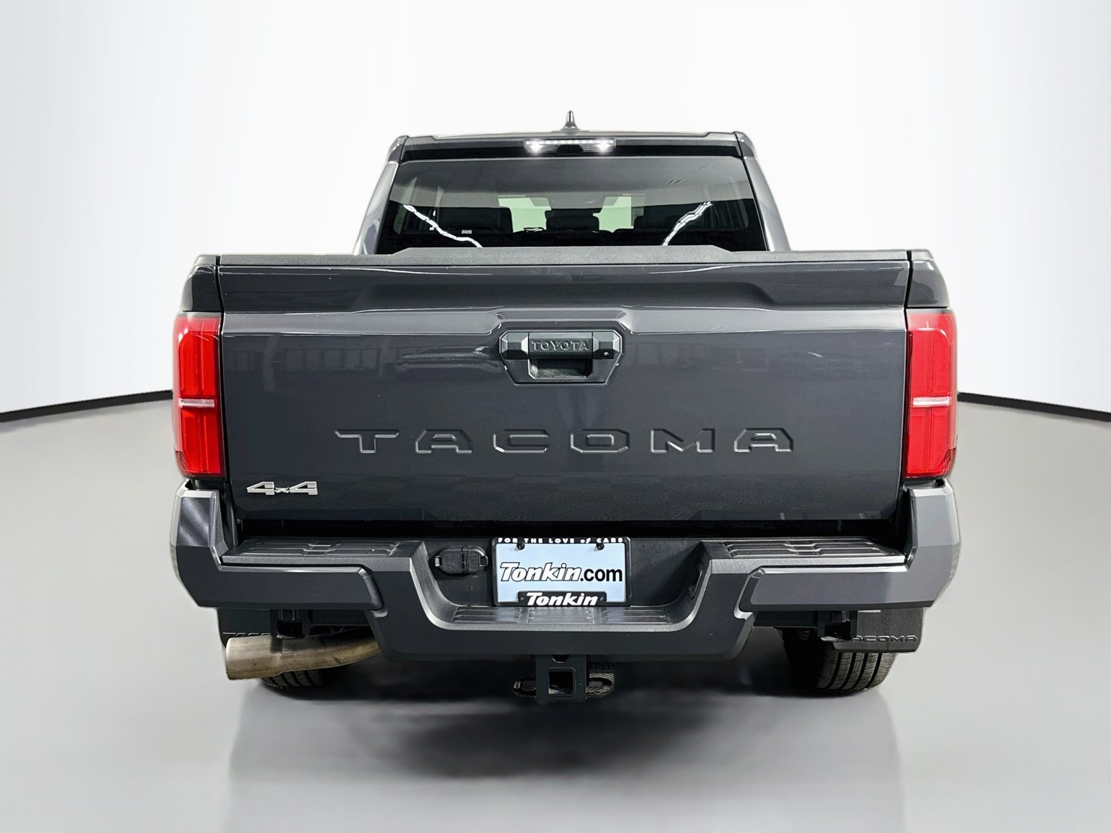 Certified 2025 Toyota Tacoma SR5 AWD/4WD image 6