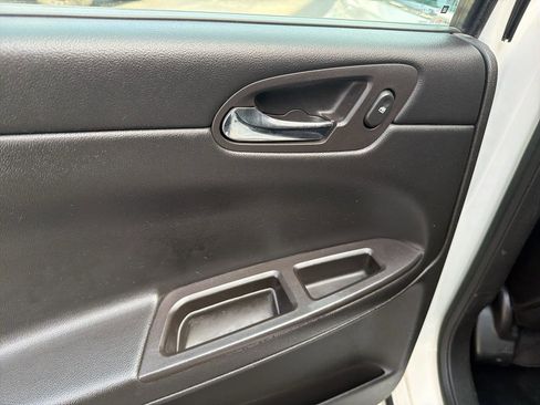 Used 2008 Chevrolet Impala LT w/ Luxury Edition Package image 15